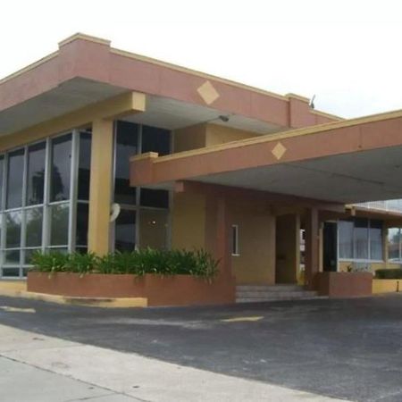 America'S Best Inn & Suites-Лейкленд Экстерьер фото