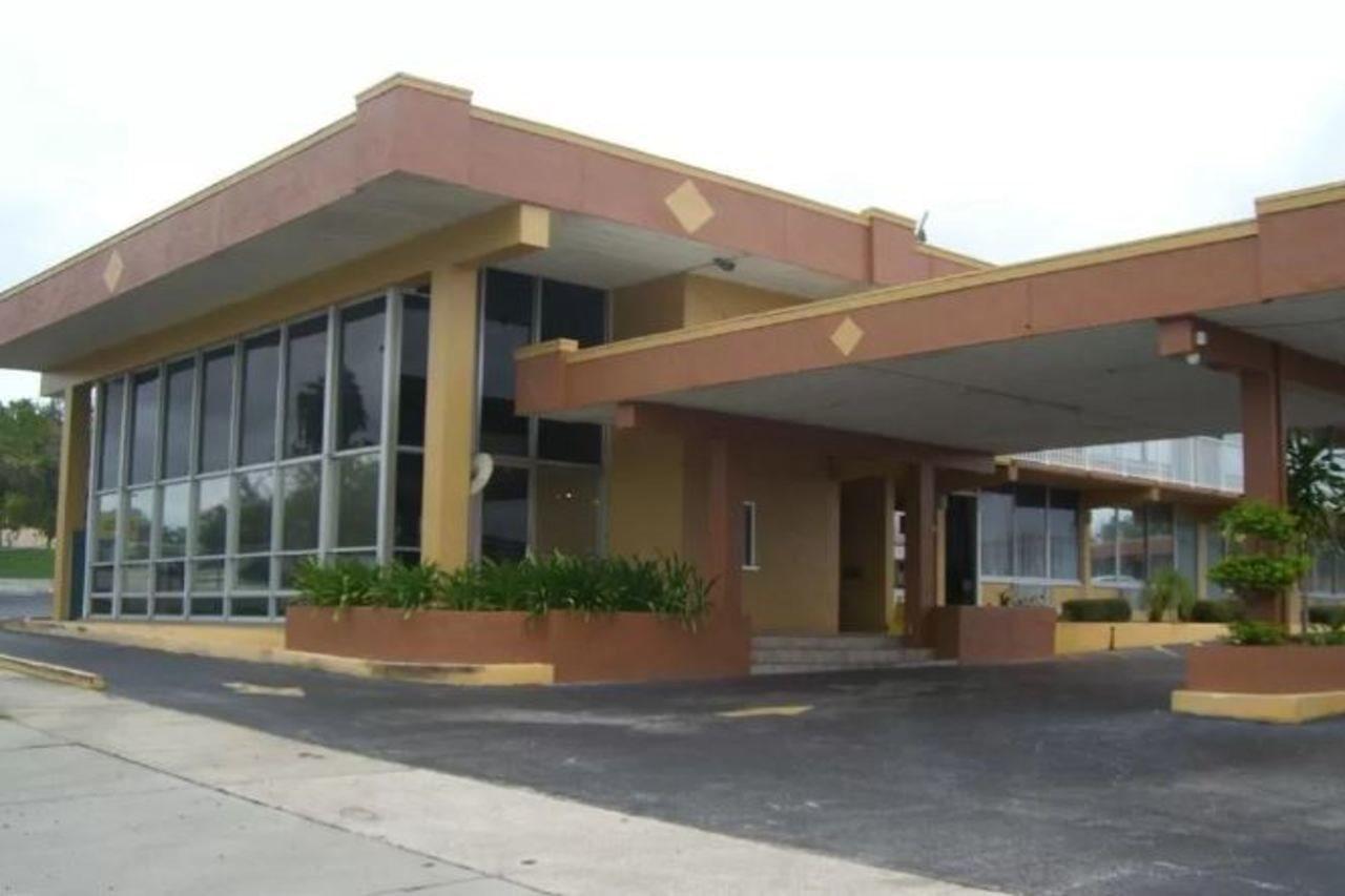 America'S Best Inn & Suites-Лейкленд Экстерьер фото
