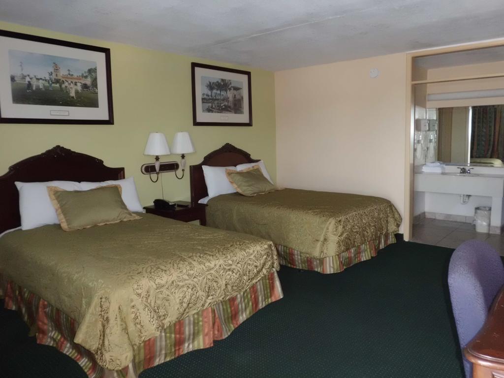 America'S Best Inn & Suites-Лейкленд Экстерьер фото
