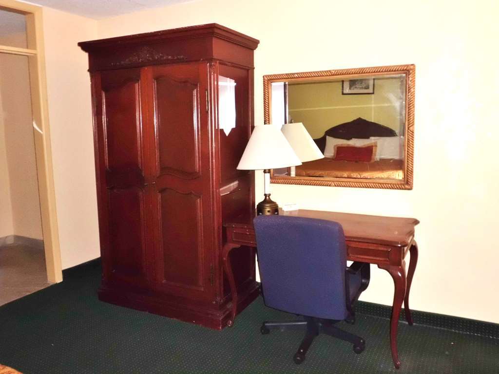 America'S Best Inn & Suites-Лейкленд Номер фото